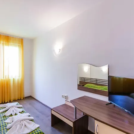アパート Comfortable 2bedroom With Kitchen In Dafinka Eu ブルガス