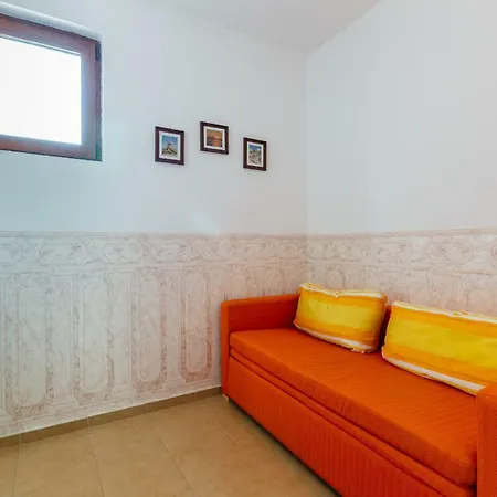 アパート Comfortable 2bedroom With Kitchen In Dafinka Eu