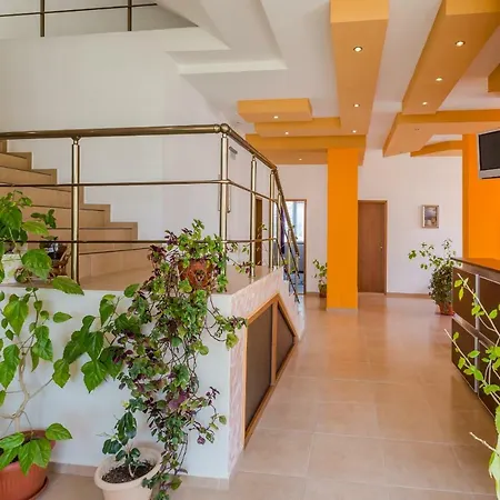 Comfortable 2bedroom With Kitchen In Dafinka Eu アパート