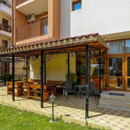 アパート Comfortable 2bedroom With Kitchen In Dafinka Eu *